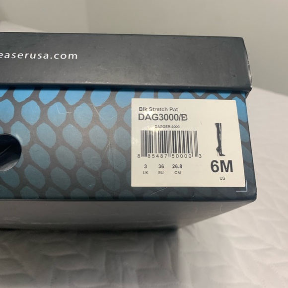 Over the knee boot - Picture 8 of 8